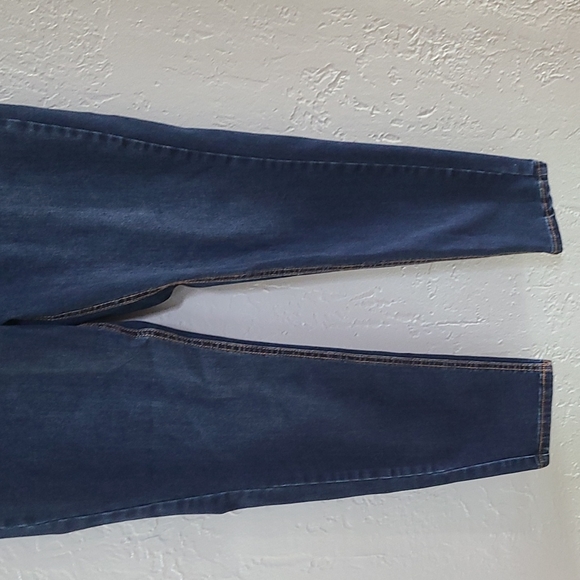 Women's jeans - Picture 2 of 4